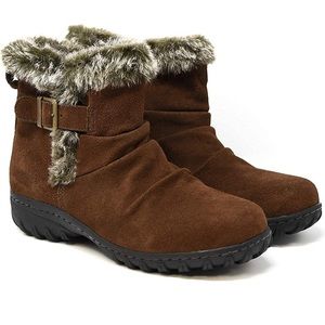 Khombu Women's All-Weather Lindsey Suede Boots